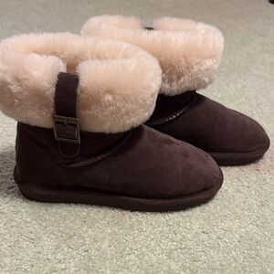 BearPaw Chocolate and Cream Short Boots
